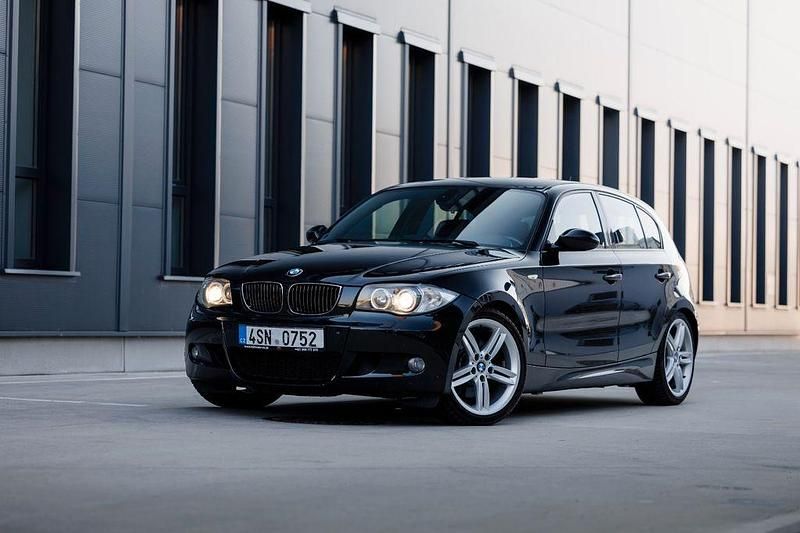 Schwarz Gebraucht 2005 BMW 130 M Sport Kleinwagen | 9.800 € (Fairer Preis) - Bild 1/4
