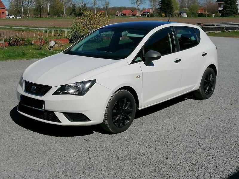 Weiß Gebraucht 2014 Seat Ibiza Kleinwagen | 5.200 € (Fairer Preis) - Bild 1/4