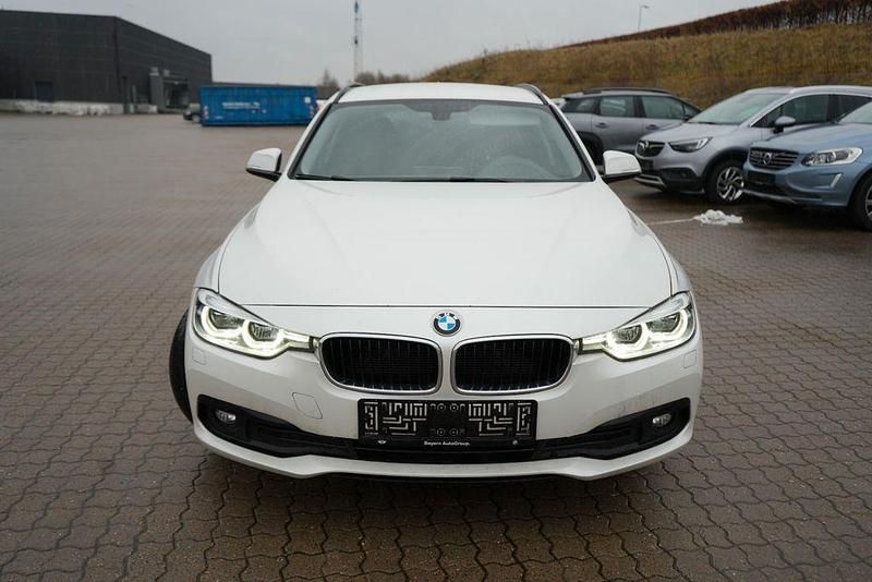Gebraucht BMW 320 Advantage 190 PS (139 kW) 2019 Weiß Kombi