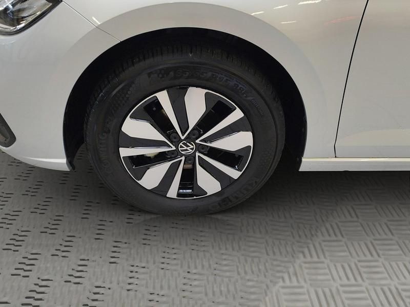 Gebraucht VW Polo Move 95 PS (69 kW) 2024 Silber Kleinwagen