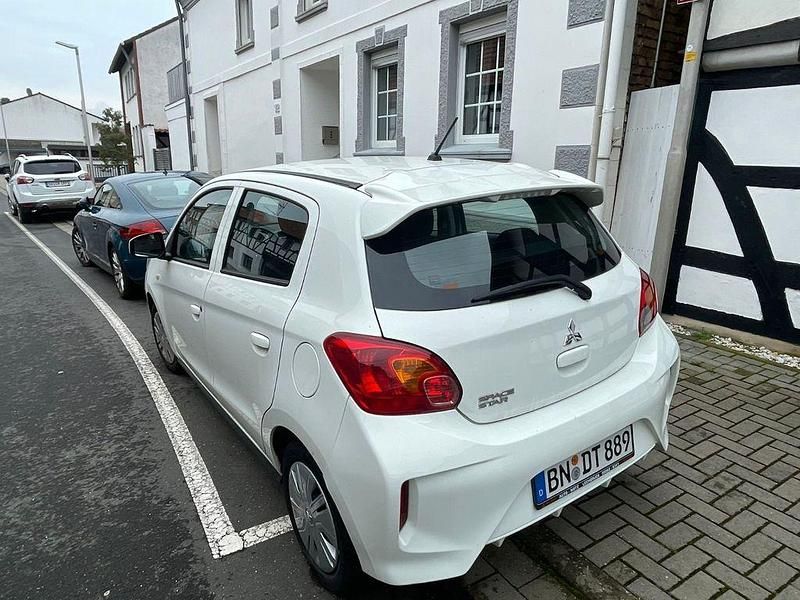 Gebraucht Mitsubishi Space Star Select 71 PS (52 kW) 2022 Weiß Kleinwagen