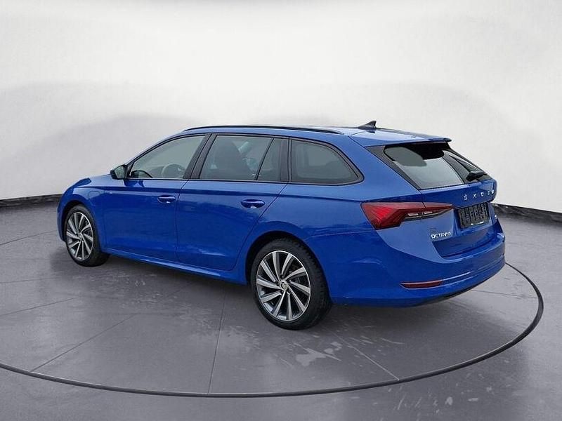 Gebraucht Skoda Octavia 204 PS (150 kW) 2021 Blau Kombi