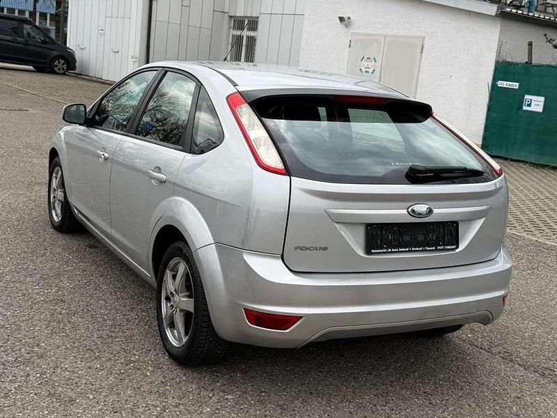 Second-hand Ford Focus Style 101 CP (74 kW) 2008 Argintiu Hatchback