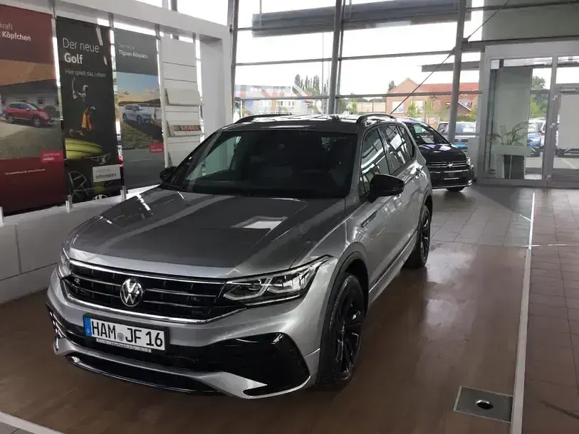 Gebraucht VW Tiguan Allspace Style 150 PS (110 kW) 2024 Silber SUV