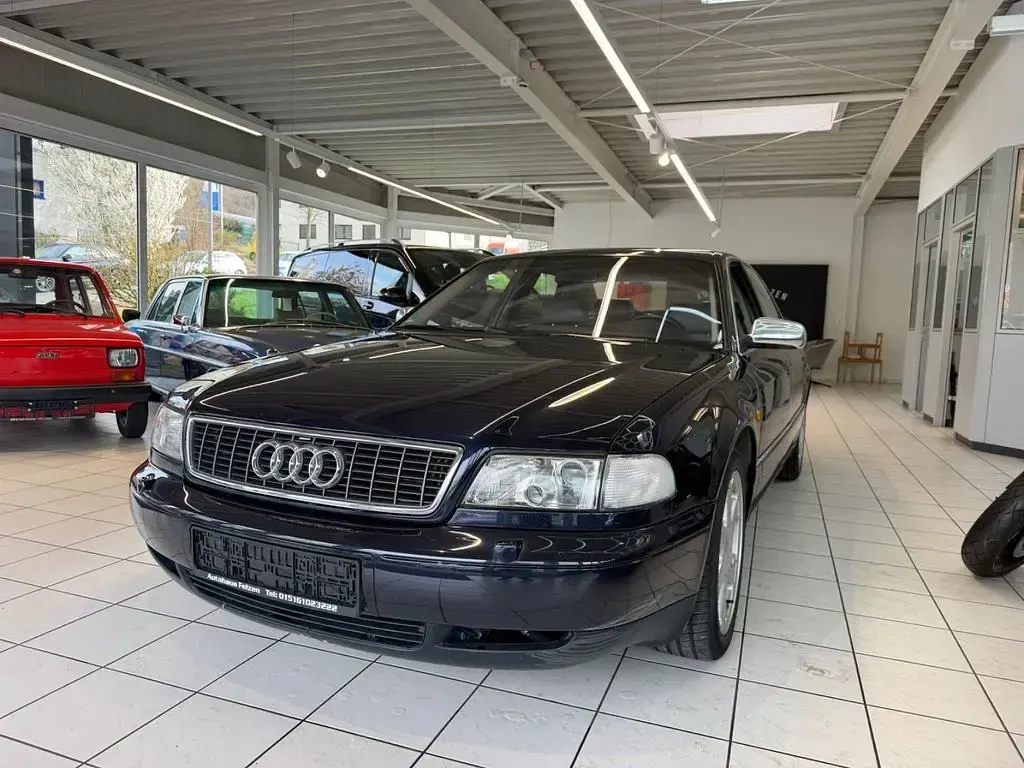 Gebraucht Audi S8 340 PS (250 kW) 1997 Blau Limousine