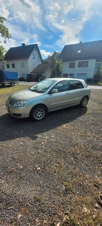 Grau Gebraucht 2007 Toyota Corolla Executive Limousine | 4.750 € (Fairer Preis) - Bild 1/4