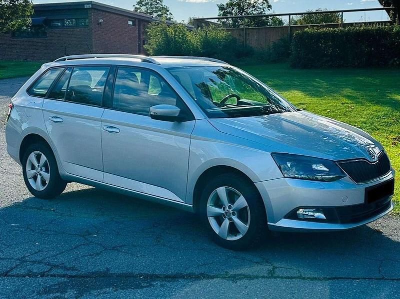 Gebraucht Skoda Fabia Style 110 PS (80 kW) 2016 Silber Kleinwagen