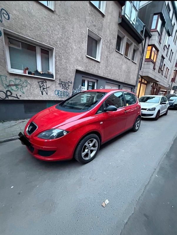 Rot Gebraucht 2006 Seat Altea Limousine | 2.000 € (Fairer Preis) - Bild 1/4