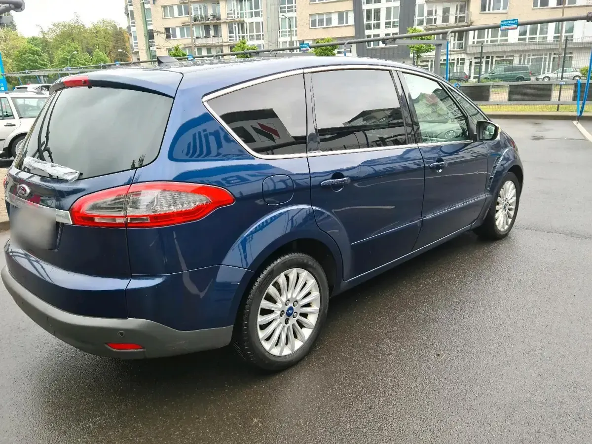 Używany Ford S-MAX S 140 KM (102 kW) 2012 Niebieski Minivan