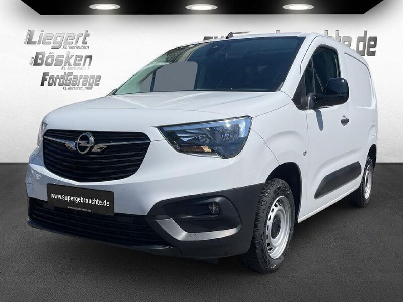 Weiss Gebraucht 2023 Opel Combo Basis Van / Kleinbus | 26.900 € - Bild 1/4