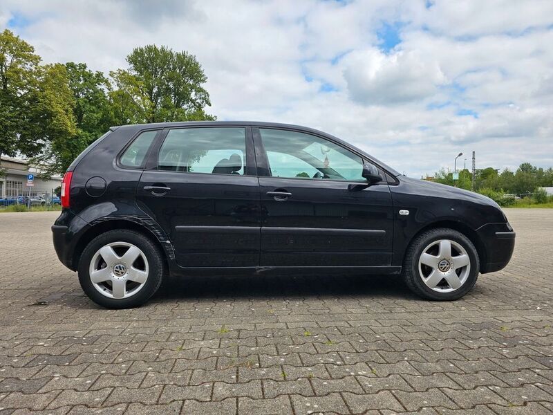 Gebraucht VW Polo Comfortline 75 PS (55 kW) 2002 Schwarz Limousine