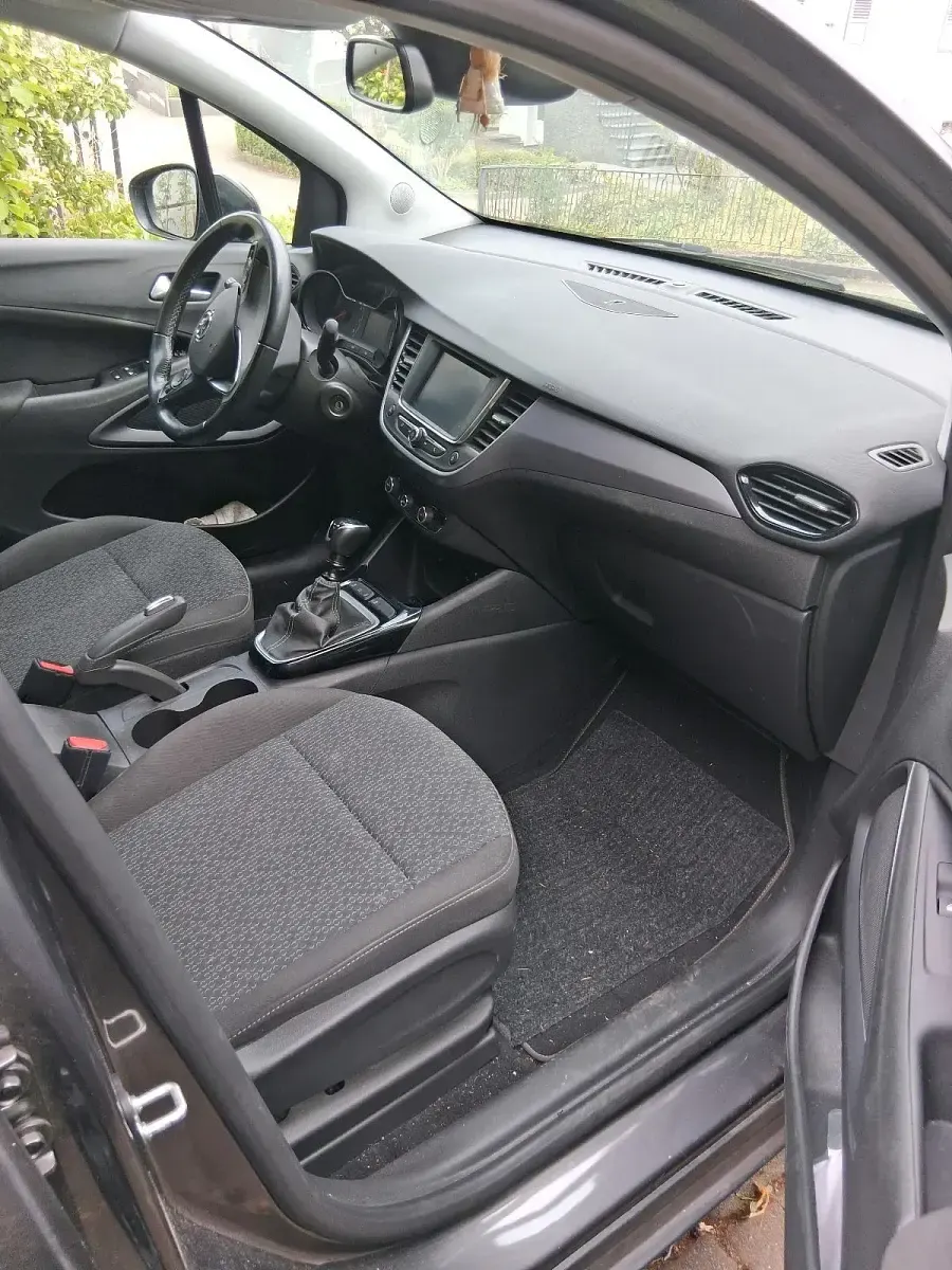 Gebraucht Opel Crossland 110 PS (80 kW) 2022 Grau SUV