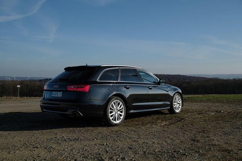 Gebraucht Audi A6 Ambiente 313 PS (230 kW) 2014 Schwarz Kombi