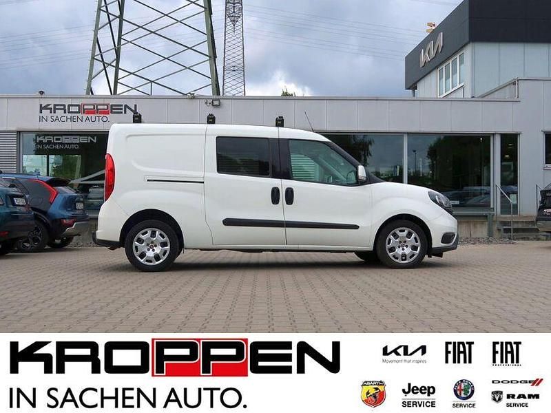 Weiss Gebraucht 2021 Fiat Doblò Van / Kleinbus | 15.900 € (Teuer) - Bild 1/4
