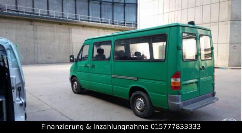 Grün Gebraucht 2000 Mercedes Sprinter Van | 11.800 € (Superpreis) - Bild 1/4