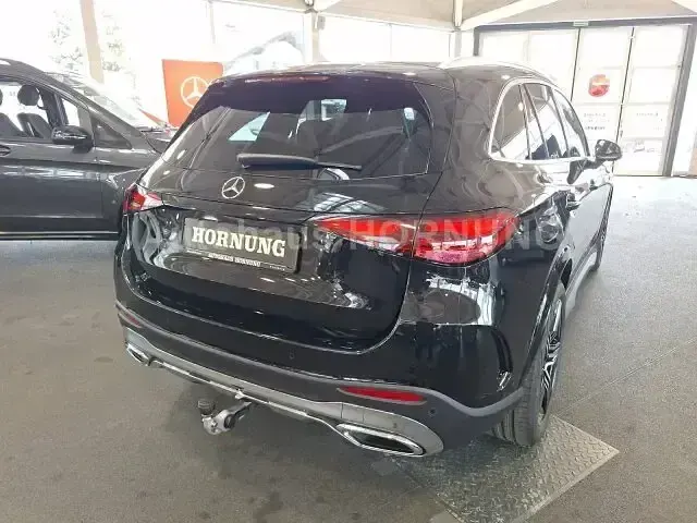 Gebraucht Mercedes GLC300 AMG 269 PS (197 kW) 2026 Schwarz SUV