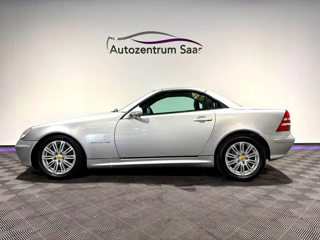 Gebraucht Mercedes SLK200 Edition 163 PS (119 kW) 2003 Silber Cabrio