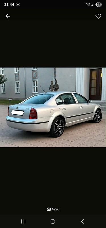 Gebraucht Skoda Superb 131 PS (96 kW) 2005 Silber Limousine