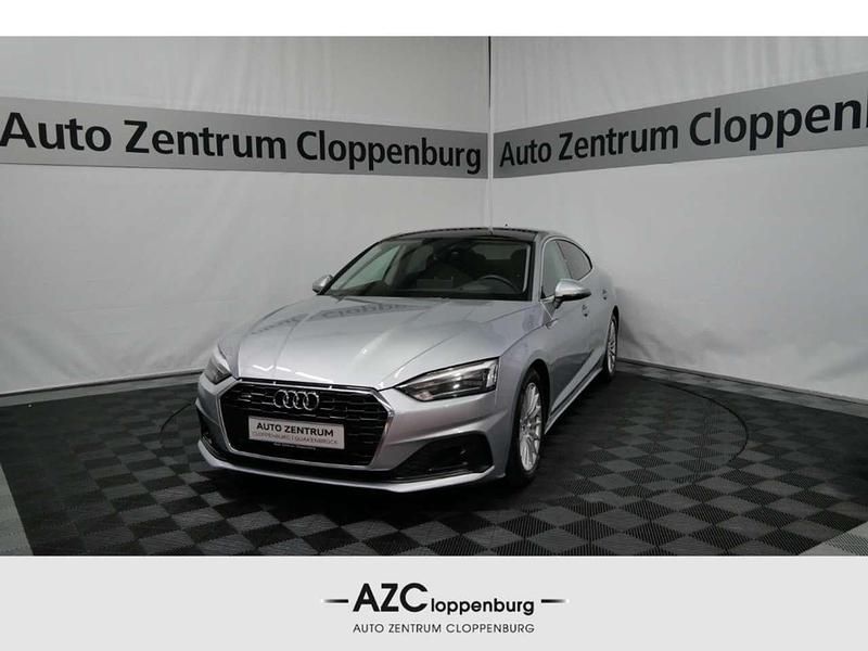 Florettsilber metallic Gebraucht 2022 Audi A5 Sportback Sport Limousine | 31.950 € (Guter Preis) - Bild 1/4
