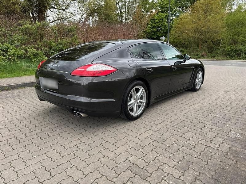 Second-hand Porsche Panamera 250 CP (183 kW) 2012 Hatchback