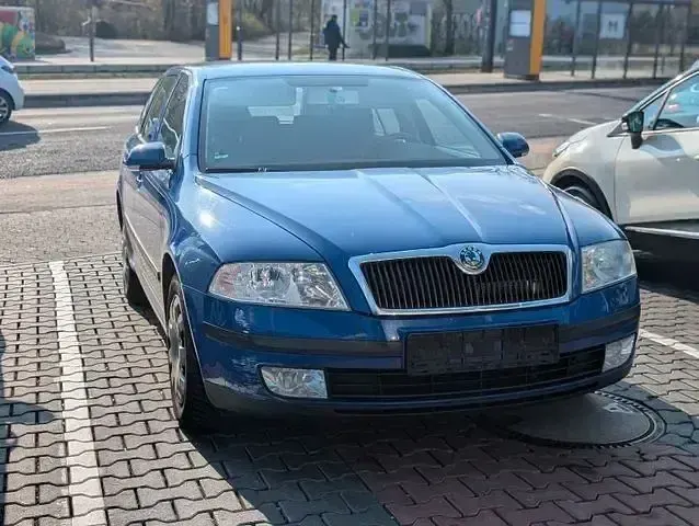 Gebraucht Skoda Octavia Ambiente 183 PS (134 kW) 2006 Blau (race blue metallic) Kombi