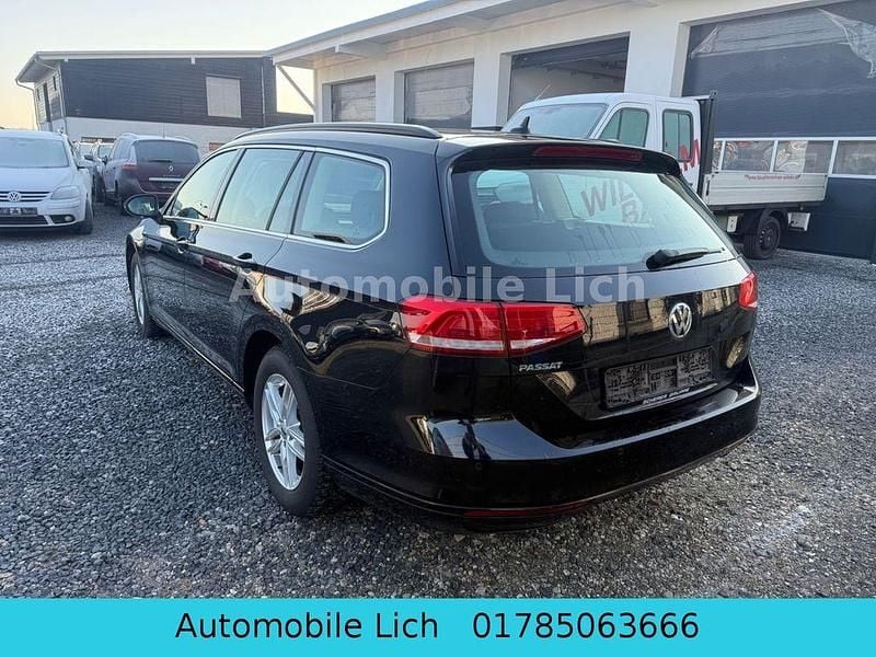 Gebraucht VW Passat Comfortline 150 PS (110 kW) 2018 Schwarz Kombi