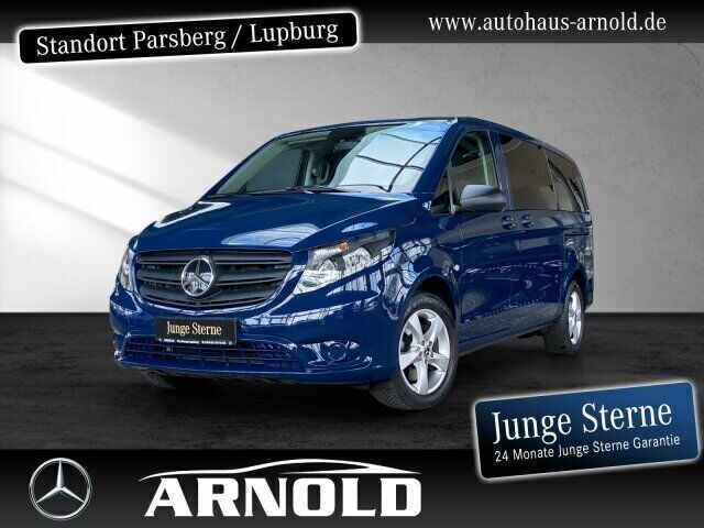 Blau (stahlblau) Gebraucht 2023 Mercedes Vito Van / Kleinbus | 47.839 € (Etwas zu teuer) - Bild 1/4