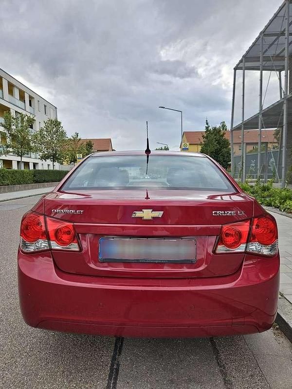 Gebraucht Chevrolet Cruze LT 150 PS (110 kW) 2010 Rot Limousine
