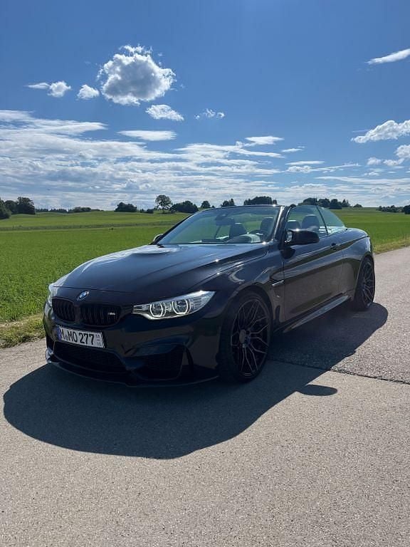 Schwarz Gebraucht 2016 BMW M4 Cabriolet Performance Cabrio | 46.500 € (Fairer Preis) - Bild 1/4