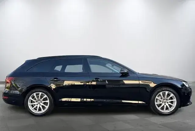 Gebraucht Audi A4 Basis 190 PS (139 kW) 2018 Brillantschwarz Kombi