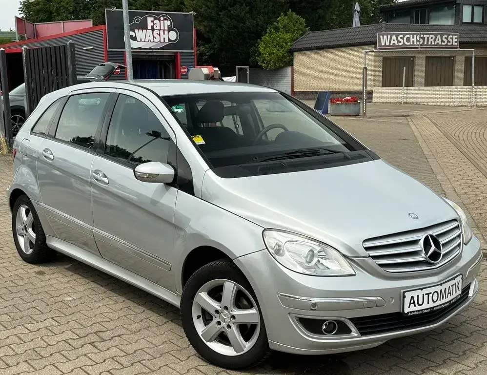 Gebraucht Mercedes B170 116 PS (85 kW) 2006 Silber Van / Kleinbus
