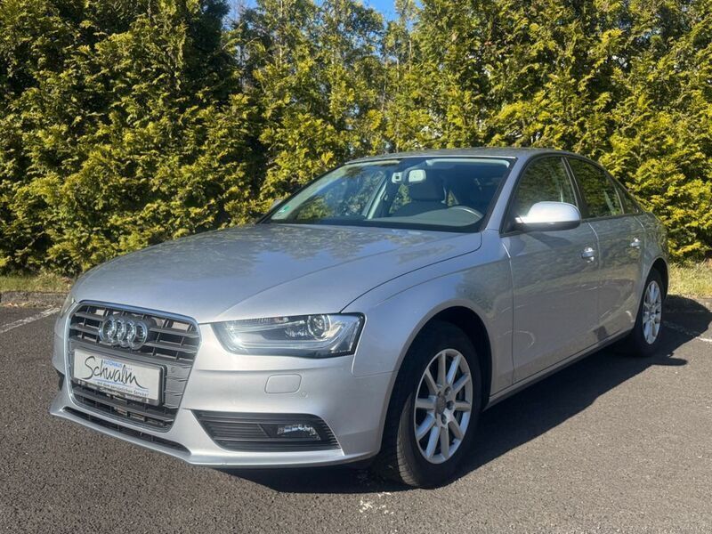 Silber Gebraucht 2014 Audi A4 Attraction Limousine | 16.990 € (Fairer Preis) - Bild 1/4