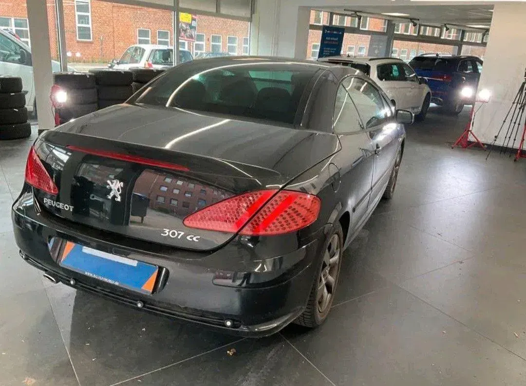 Gebraucht Peugeot 307 CC 140 PS (102 kW) 2007 Schwarz Cabrio