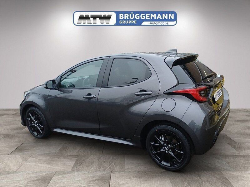 Neu Mazda 2 Exclusive-Line 116 PS (85 kW) 2025 Grau Limousine