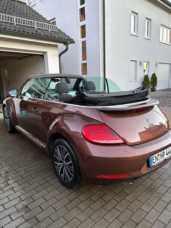 Gebraucht VW Beetle Allstar 105 PS (77 kW) 2016 Braun Kleinwagen