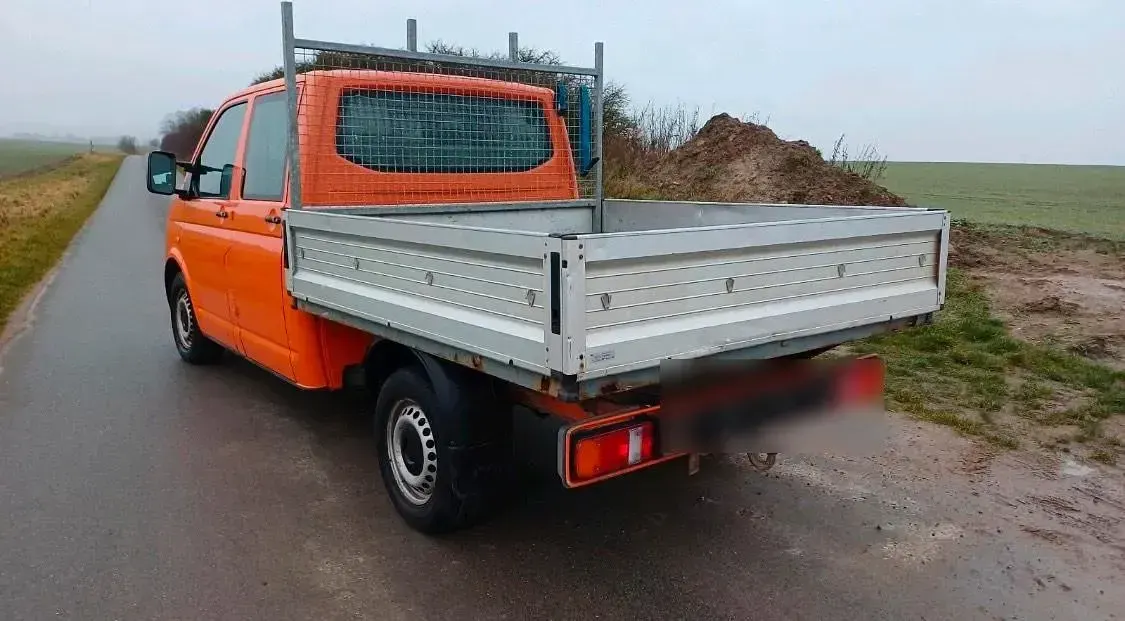 Gebraucht VW T5 102 PS (75 kW) 2007 Orange Van