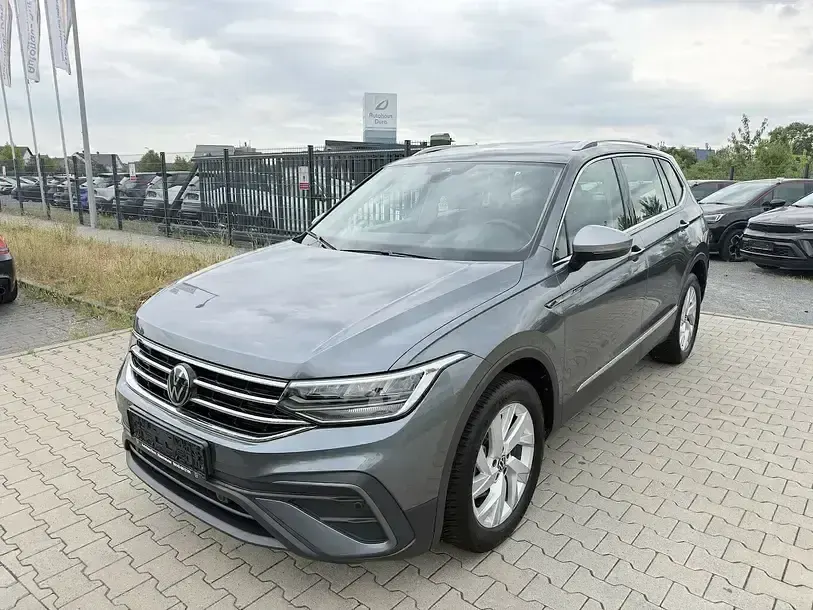 Gebraucht VW Tiguan Life 150 PS (110 kW) 2025 Grau SUV
