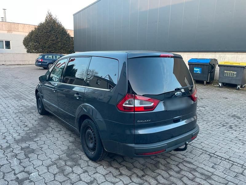 Second-hand Ford Galaxy 160 CP (117 kW) 2009 Albastru Monovolum