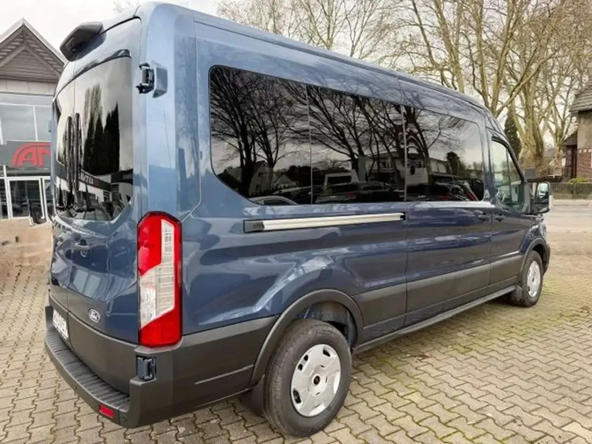 Nowe Ford Transit Trend 150 KM (110 kW) 2026 Niebieski Minivan