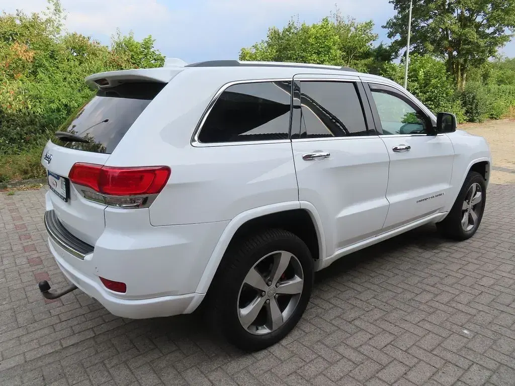 Gebraucht Jeep Grand Cherokee Overland 250 PS (183 kW) 2016 Weiß SUV