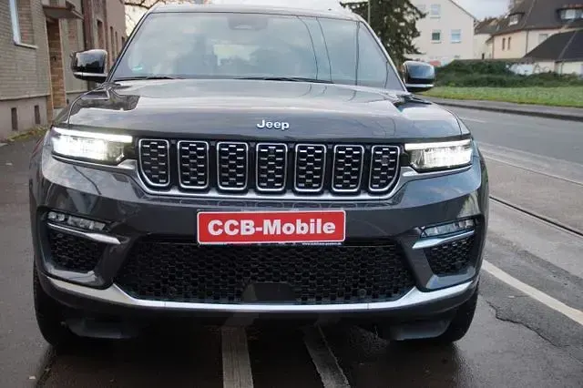Gebraucht Jeep Grand Cherokee Summit 272 PS (200 kW) 2023 Grau (baltic grey) SUV