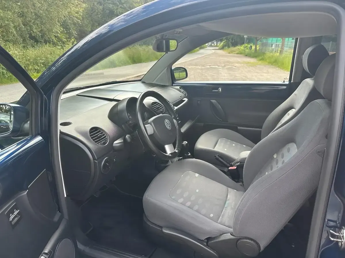 Gebraucht VW New Beetle 75 PS (55 kW) 2004 Andere farben Kleinwagen