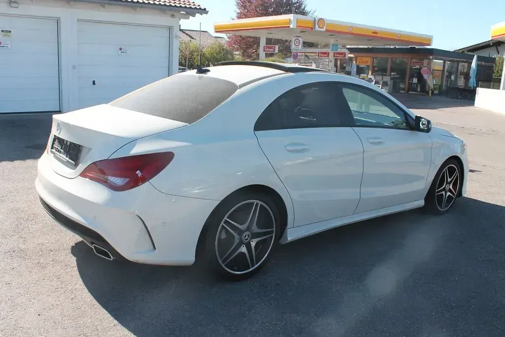 Gebraucht Mercedes CLA200 156 PS (114 kW) 2014 Weiß Limousine