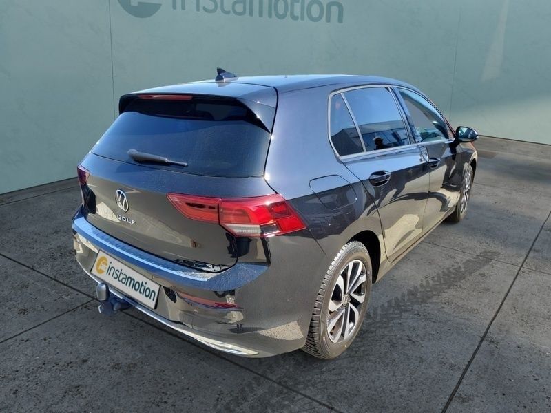 Schwarz Gebraucht 2022 VW Golf VIII Active Limousine | 24.300 € (Fairer Preis) - Bild 1/2