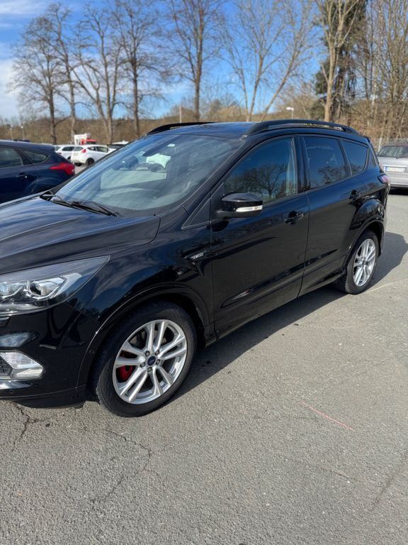 Schwarz Gebraucht 2018 Ford Kuga ST-Line SUV | 17.900 € (Guter Preis) - Bild 1/4