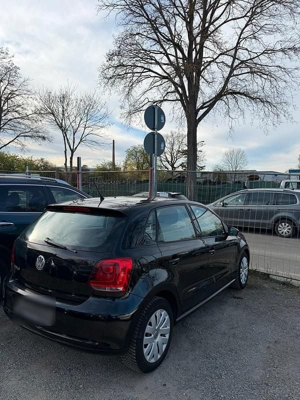 Gebraucht VW Polo 60 PS (44 kW) 2011 Schwarz Kleinwagen