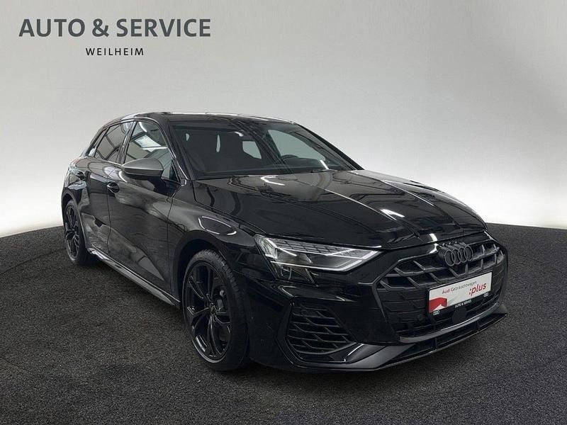 Gebraucht Audi S3 Ambiente 333 PS (244 kW) 2024 Mythosschwarz metallic Limousine