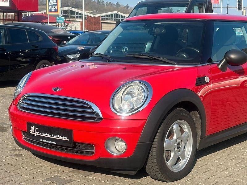Gebraucht Mini ONE Pepper 98 PS (72 kW) 2010 Rot Kleinwagen