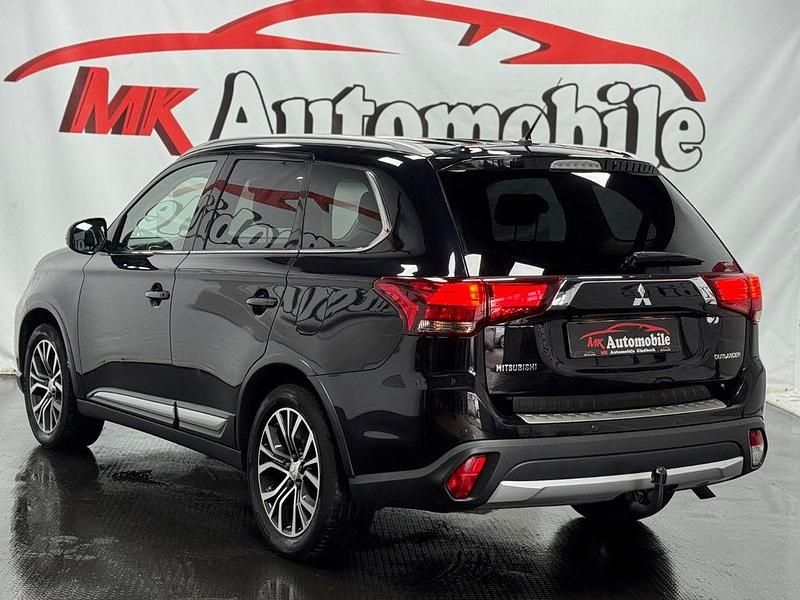 Gebraucht Mitsubishi Outlander Top 150 PS (110 kW) 2016 Schwarz SUV