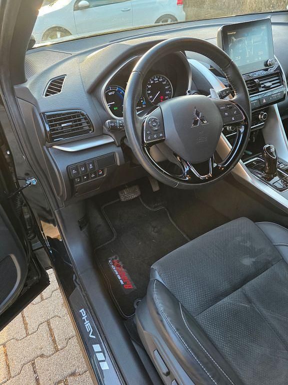 Gebraucht Mitsubishi Eclipse Cross Select 188 PS (138 kW) 2022 Schwarz SUV